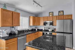 4402 E Glenhaven Dr, Phoenix, AZ 85048 - Photo 9