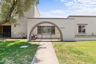 8225 E Berridge Ln, Scottsdale, AZ 85250 - Photo 1