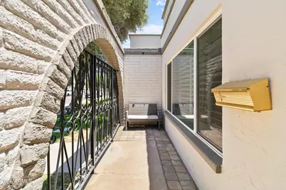 8225 E Berridge Lane, Scottsdale, AZ 85250 - Photo 3