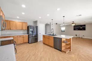 18160 N 89th Ln, Peoria, AZ 85382 - Photo 17