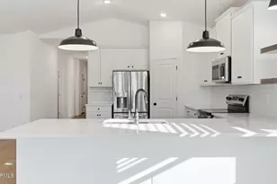 23375 W Raymond St, Buckeye, AZ 85326 - Photo 7