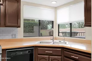 10417 E Cinnabar Ave, Scottsdale, AZ 85258 - Photo 15