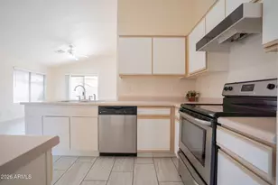 8563 W Mission Ln, Peoria, AZ 85345 - Photo 7