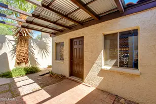 6 E Manzanita Dr, Phoenix, AZ 85020 - Photo 3