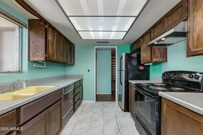 6 E Manzanita Drive, Phoenix, AZ 85020 - Photo 9