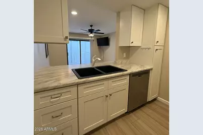 3033 E Devonshire Avenue #1009, Phoenix, AZ 85016 - Photo 13