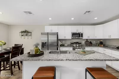 5714 S 12th Lane, Phoenix, AZ 85041 - Photo 11