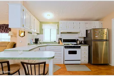 490 N Moon Mountain Avenue #6, Quartzsite, AZ 85346 - Photo 11