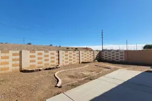 10201 N 115th Dr, Youngtown, AZ 85363 - Photo 29