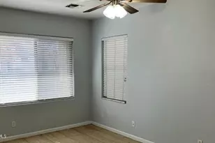 7392 W Tierra Buena Ln, Peoria, AZ 85382 - Photo 3