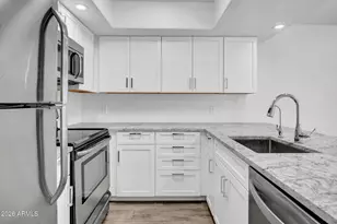 2811 N 61st Pl N, Scottsdale, AZ 85257 - Photo 13