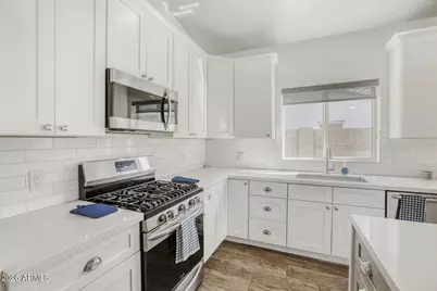 1005 E Weldon Avenue, Phoenix, AZ 85014 - Photo 9