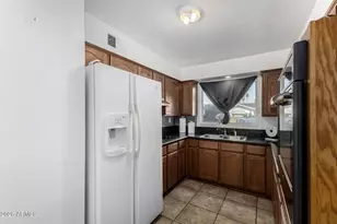 3945 W Orange Dr, Phoenix, AZ 85019 - Photo 13