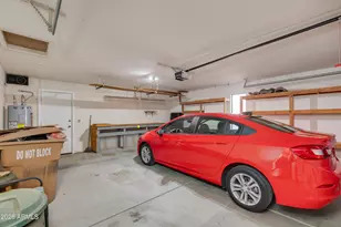 8645 W Maui Ln, Peoria, AZ 85381 - Photo 21