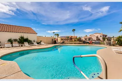 8645 W Maui Lane, Peoria, AZ 85381 - Photo 15