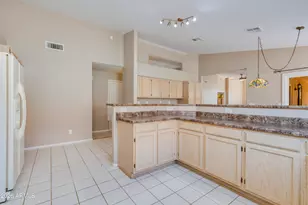 8645 W Maui Ln, Peoria, AZ 85381 - Photo 9