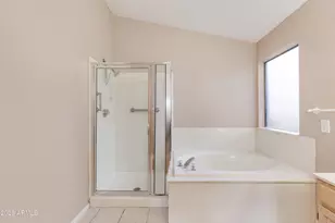 8645 W Maui Ln, Peoria, AZ 85381 - Photo 15