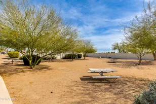 8645 W Maui Ln, Peoria, AZ 85381 - Photo 31