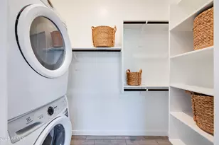 7821 W Hide Trl, Peoria, AZ 85383 - Photo 13