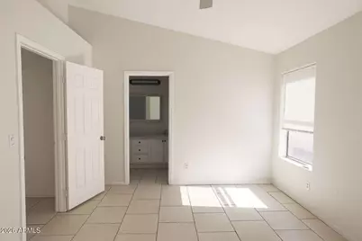 5915 N 68th Avenue, Glendale, AZ 85303 - Photo 17