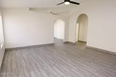 5915 N 68th Avenue, Glendale, AZ 85303 - Photo 7