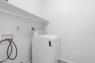 941 E Potter Dr, Phoenix, AZ 85024 - Photo 31