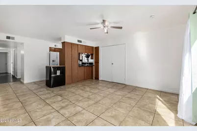 3945 W Orange Drive, Phoenix, AZ 85019 - Photo 9