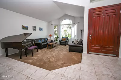 519 E Hiddenview Drive, Phoenix, AZ 85048 - Photo 5