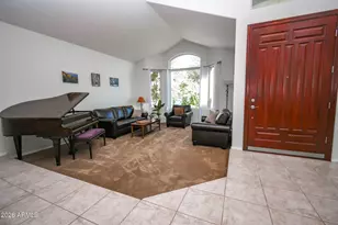 519 E Hiddenview Dr, Phoenix, AZ 85048 - Photo 5