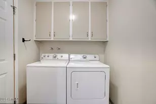 10812 W Hatcher Rd, Sun City, AZ 85351 - Photo 13