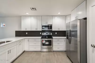 8337 W Hughes Drive, Tolleson, AZ 85353 - Photo 9