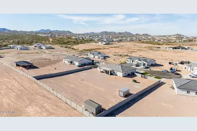 667 W Patrick Place, San Tan Valley, AZ 85143 - Photo 33