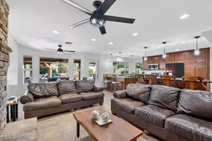 5516 E Beck Ln, Scottsdale, AZ 85254 - Photo 9