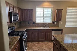 3735 W Desert Creek Ct, Phoenix, AZ 85086 - Photo 9