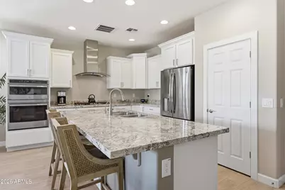 92 E Iloca Lane, Queen Creek, AZ 85140 - Photo 11