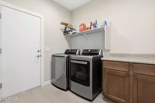 92 E Iloca Ln, Queen Creek, AZ 85140 - Photo 17