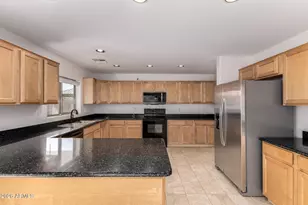 43349 W Wallner Dr, Maricopa, AZ 85138 - Photo 11