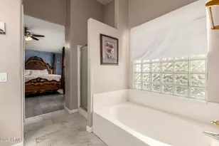 12125 N 68th Ln, Peoria, AZ 85345 - Photo 11