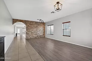 939 E Sourwood Dr, Gilbert, AZ 85298 - Photo 13