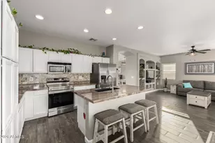 7670 W Sands Dr, Peoria, AZ 85383 - Photo 17