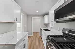 5038 N 18th Ave, Phoenix, AZ 85015 - Photo 17