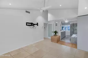 2323 E Devonshire Ave, Phoenix, AZ 85016 - Photo 11