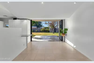 2323 E Devonshire Avenue, Phoenix, AZ 85016 - Photo 7