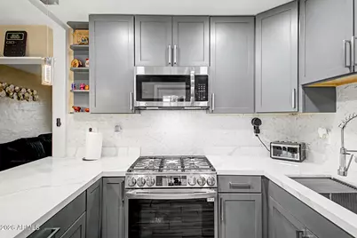 3801 W Lewis Avenue, Phoenix, AZ 85009 - Photo 9