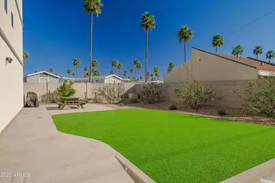 2502 E Paradise Lane #Apt 2, Phoenix, AZ 85032 - Photo 5