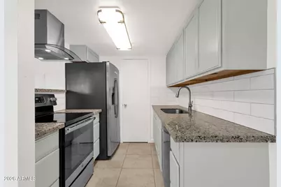 4615 E Jones Avenue, Phoenix, AZ 85040 - Photo 11