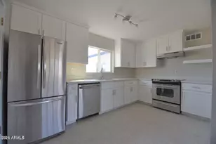 2535 E Southgate Ave, Phoenix, AZ 85040 - Photo 3