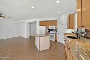 8217 W Bloomfield Rd, Peoria, AZ 85381 - Photo 11