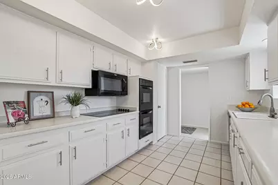 10418 W Prairie Hills Circle, Sun City, AZ 85351 - Photo 15