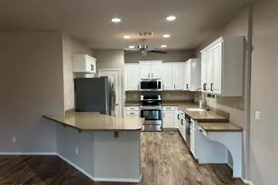 2111 E Yellowstone Pl, Chandler, AZ 85249 - Photo 9